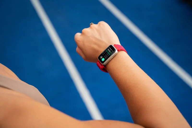 Ryze Elevate Gen-2 Smart Watch - Cream & Red