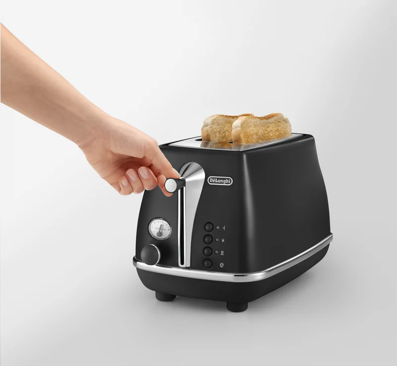 DeLonghi Icona Capitals 2 Slice Toaster Edinburgh Black