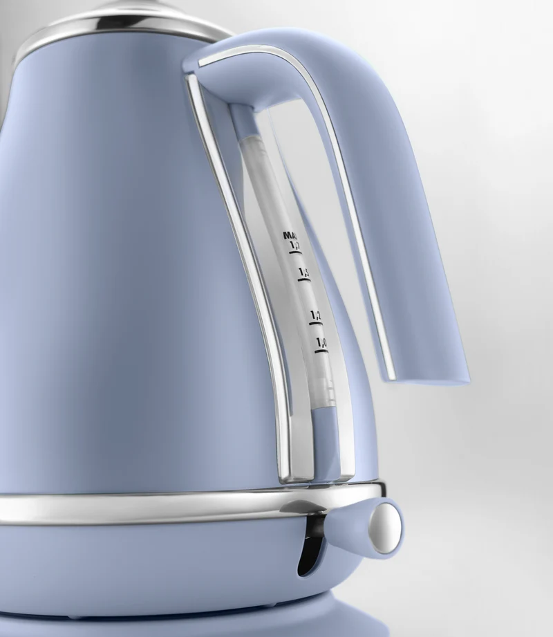 DeLonghi 1.7 Litre Icona Capitals Kettle Dubai Blue