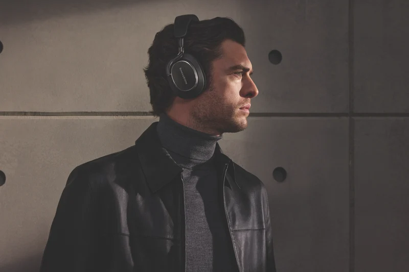 Bowers and Wilkins Px8 S2 Onyx Black