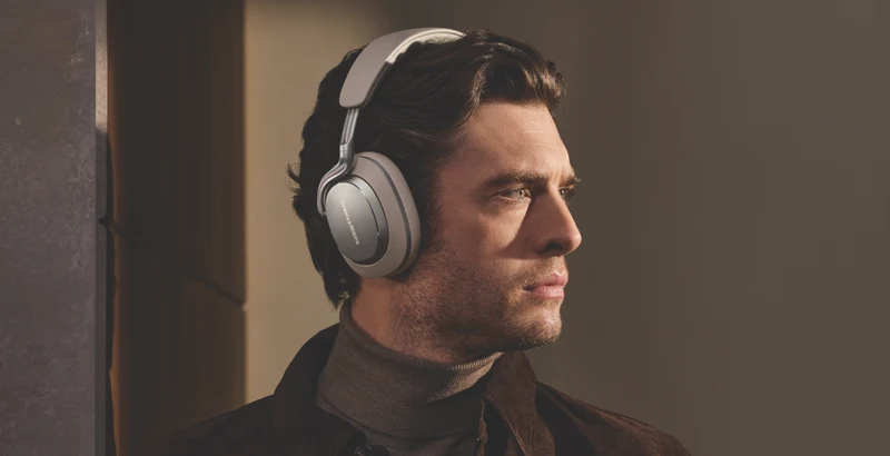 Bowers and Wilkins Px8 S2 Warm Stone