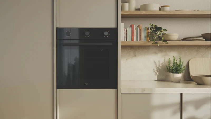 Haier 60cm 300 Series Built In Oven 7 Function 10A Plug