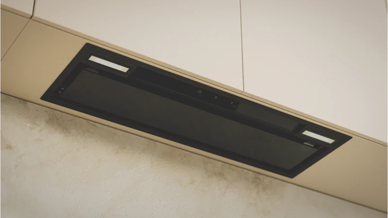 Haier 90cm 600 Series Integrated Insert Wall Rangehood Hood to Hob