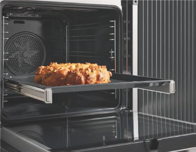 Miele 60cm Pyrolytic Oven with Automatic Cooking Programmes CleanSteel