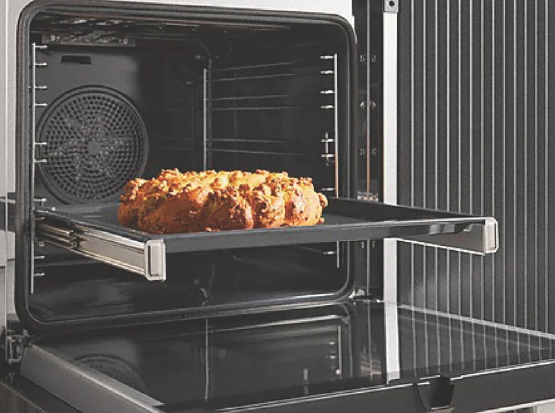 Miele 90cm Built-In Oven with Rapid Heat-Up CleanSteel
