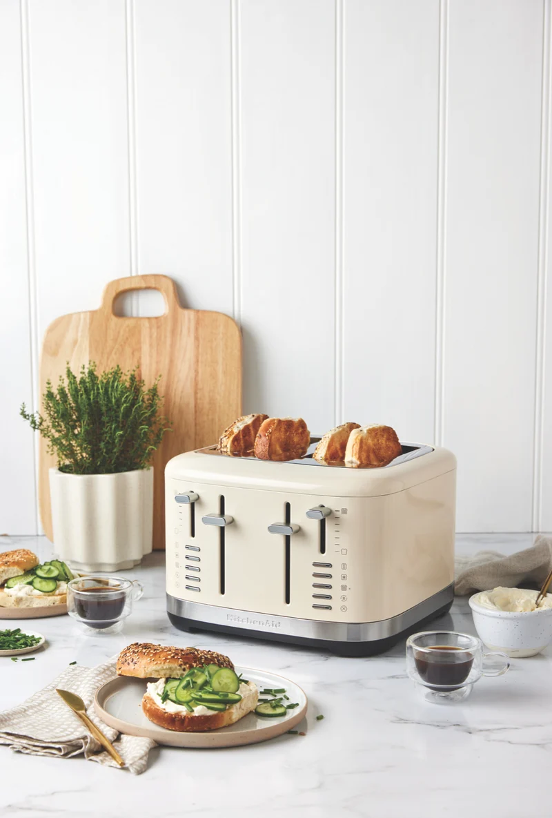 KitchenAid 4 Slice Toaster Almond Cream