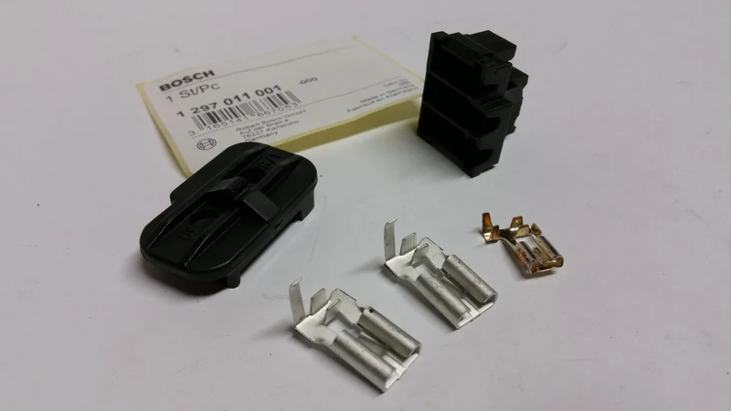 Bosch Stecker zum Anschluß einer Lichtmaschine