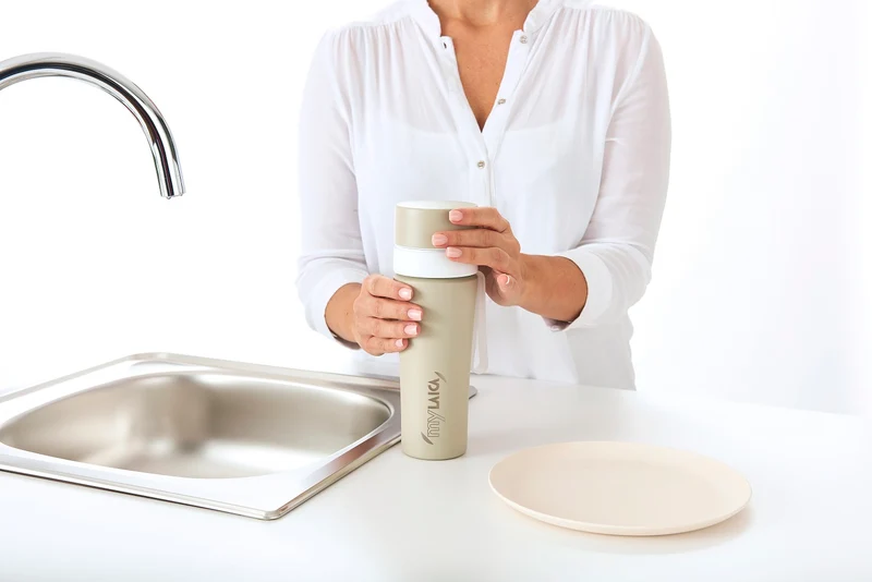 Laica steel drinking bottle with water filter - filter while you drink - beige, red or green