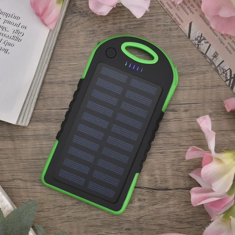 Multifunktionale Solar-Powerbank mit LED-Taschenlampe und Leistungsanzeige, 5000 Mah, USB- und Micro-USB-Anschluss, Schwarz
