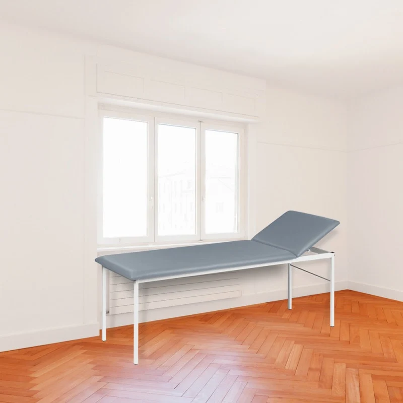 Untersuchungsliege mit verstellbarem Kopfteil